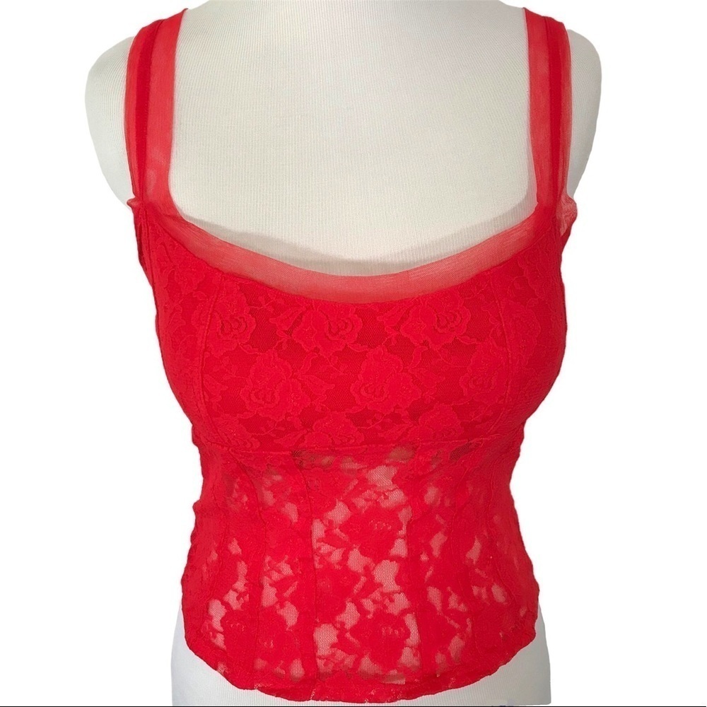 Frederick’s of Hollywood Red Lace Cami Cropped Size Medium